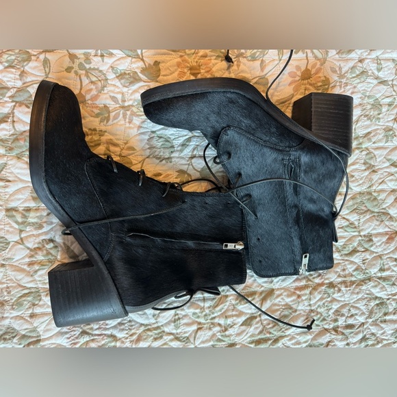 Ugg Oriana calf hair boots black - Picture 6 of 13